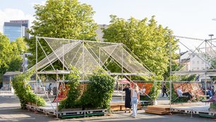 Temporäre Begrünungsinstallation CARLO